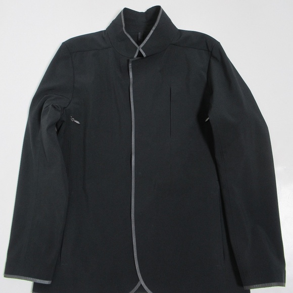 Lululemon Men's Mobility Blazer Black Softshell Size M